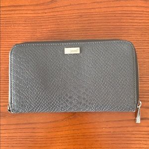 Thirty One All about the Benjamin’s wallet.